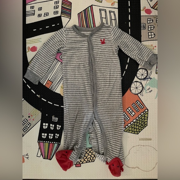 2 (plus 1 free) sleeper/onesies size 9 months - Picture 5 of 7